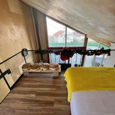 Apartment Casa Aura *